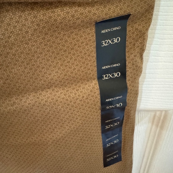 Men’s Brown Chino (32x30) | Banana Republic (“Aiden” Stretch Chino) - Picture 7 of 7